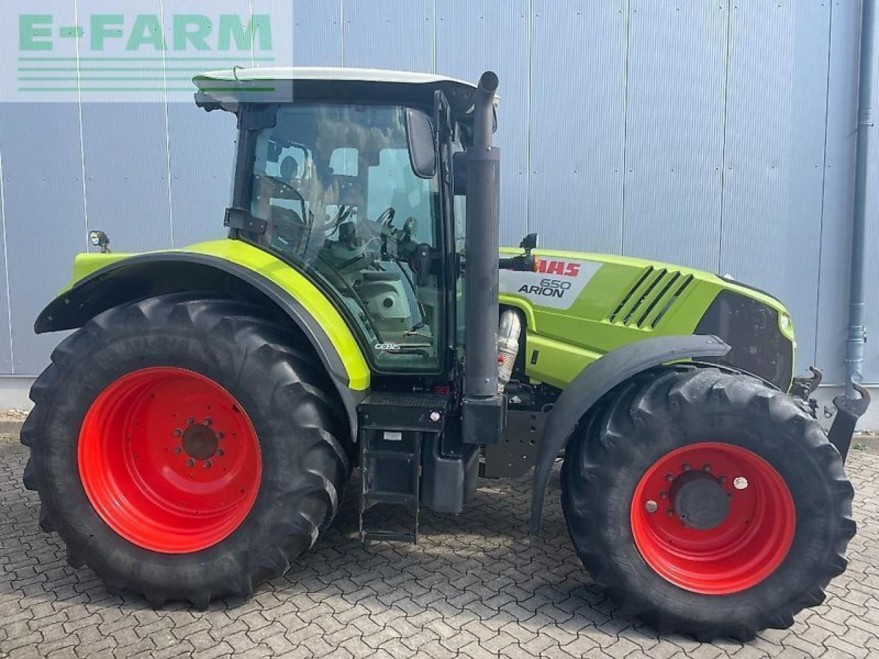 Tractor CLAAS arion 650 hexashift