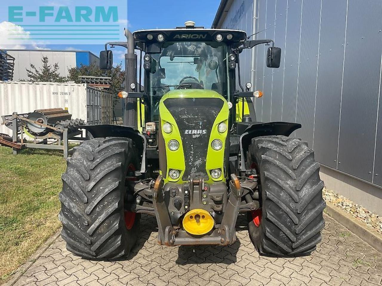 Tractor CLAAS arion 650 hexashift