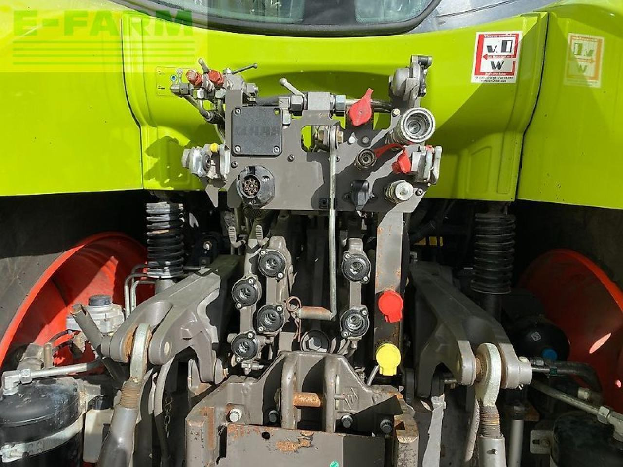 Tractor CLAAS arion 650 hexashift cis HEXASHIFT CIS