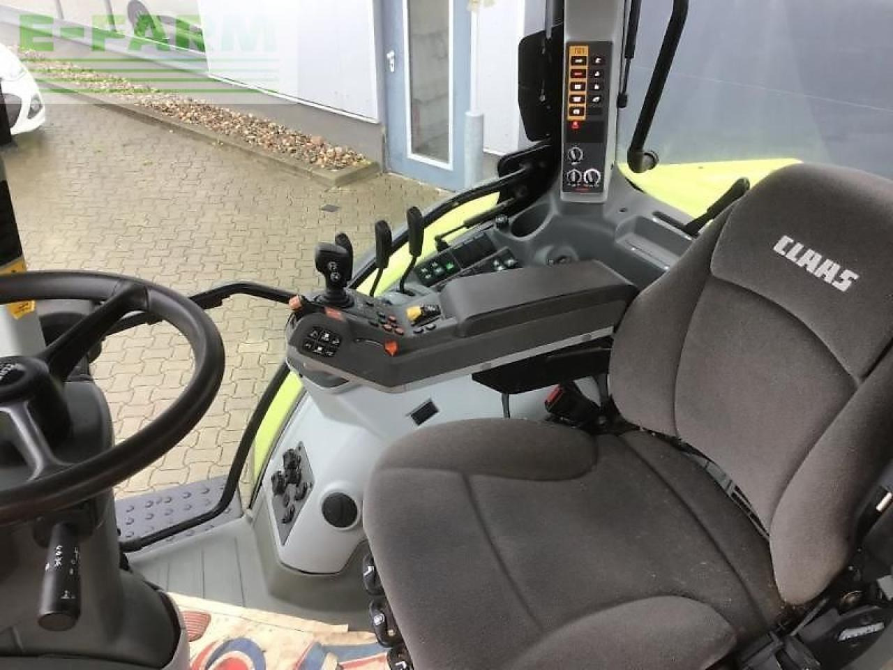 Tractor CLAAS arion 650 st4 hexa