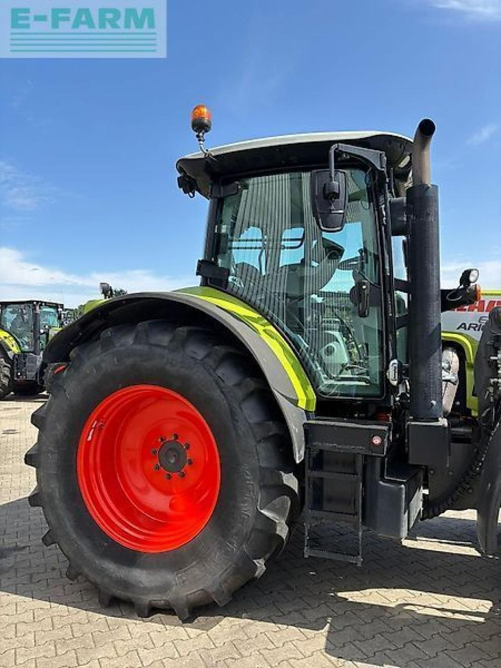 Tractor CLAAS arion 650 t3b