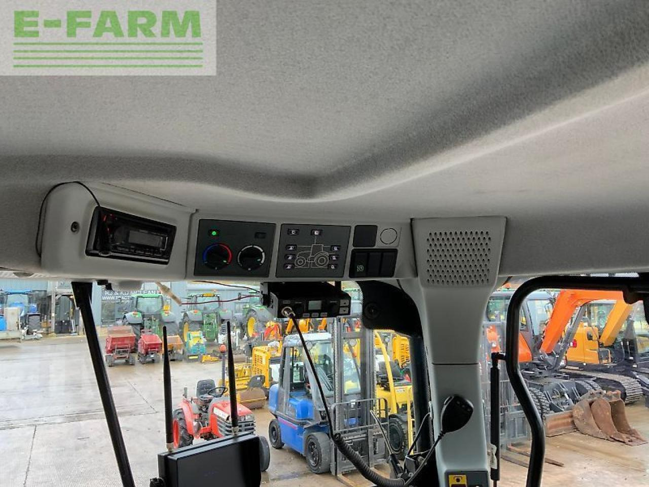 Tractor CLAAS arion 650 tractor (st24962)