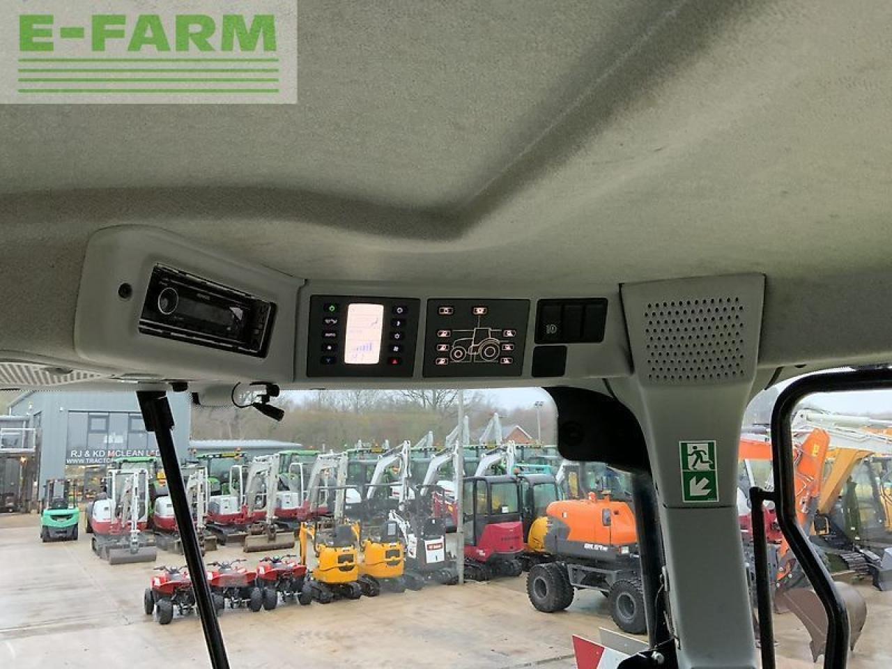 Tractor CLAAS arion 650 tractor (st25369)