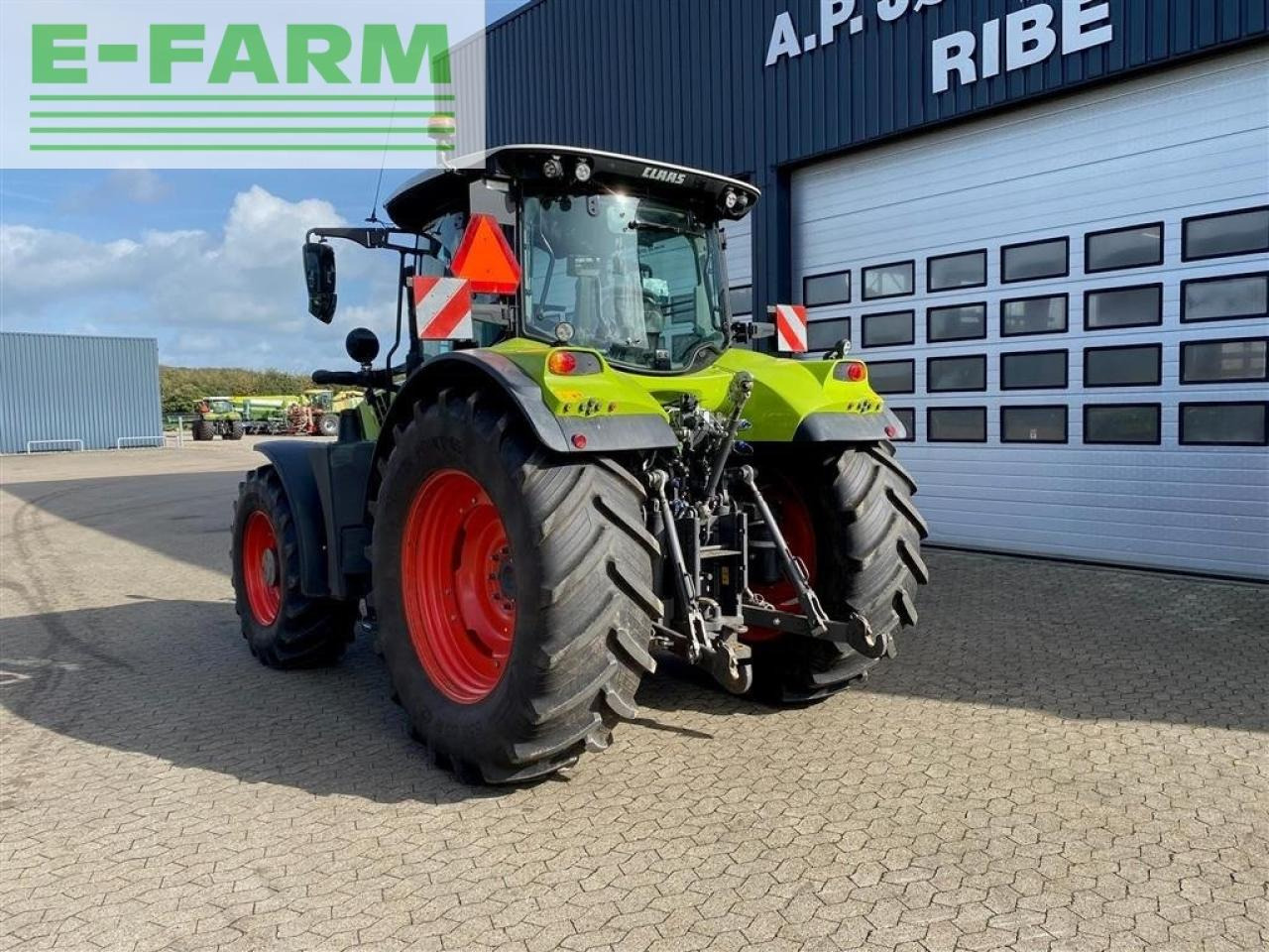 Tractor CLAAS arion 650cis+ frontlift.