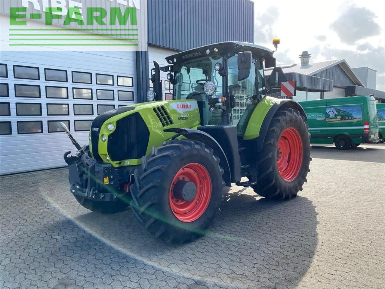 Tractor CLAAS arion 650cis+ frontlift.