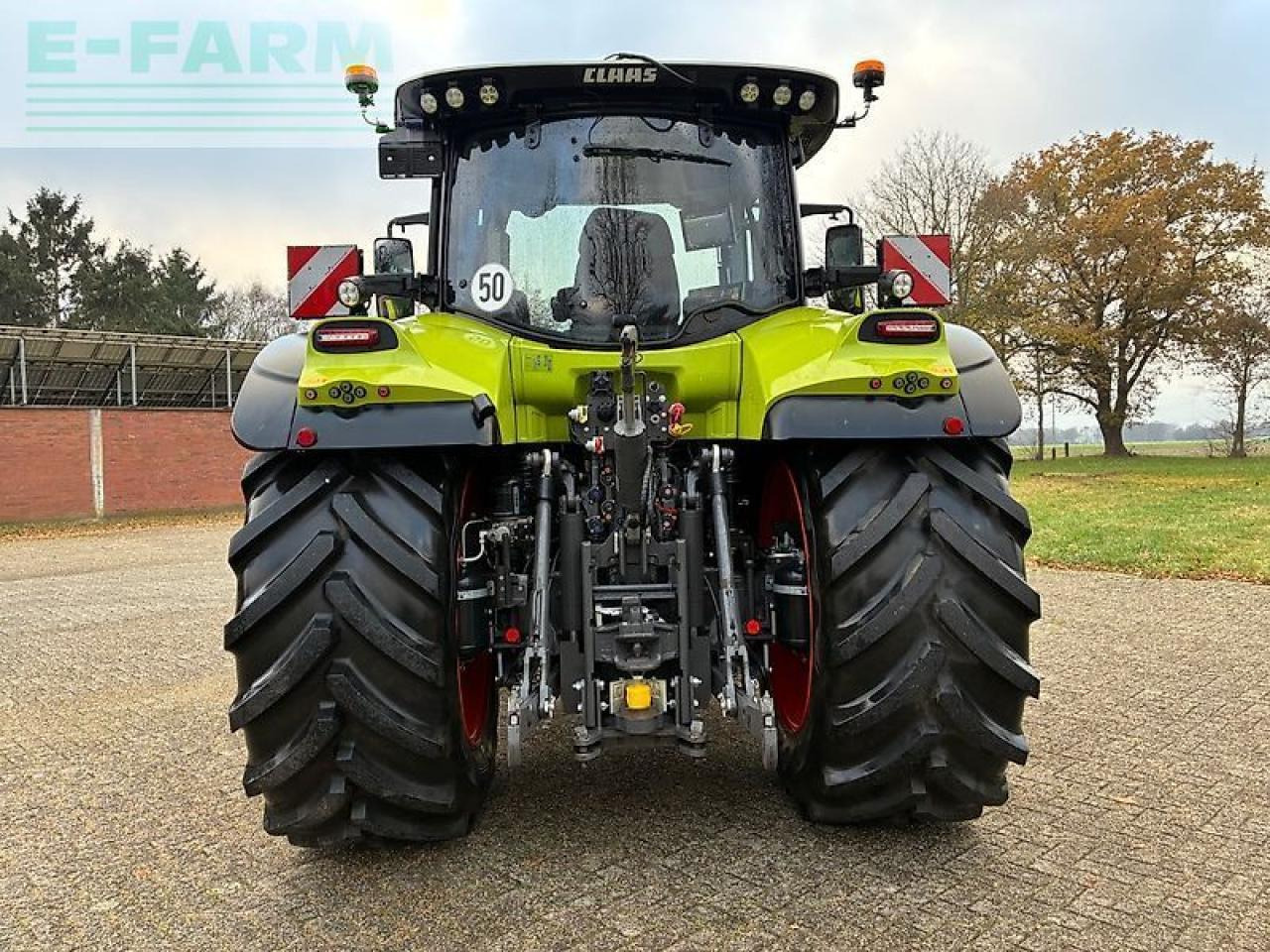 Tractor CLAAS arion 660