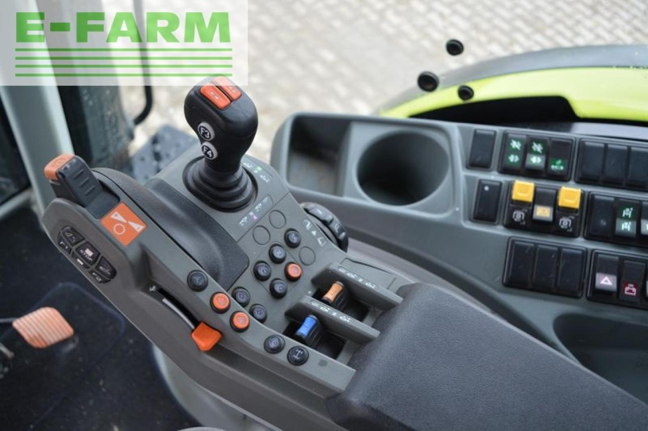 Tractor CLAAS arion 660