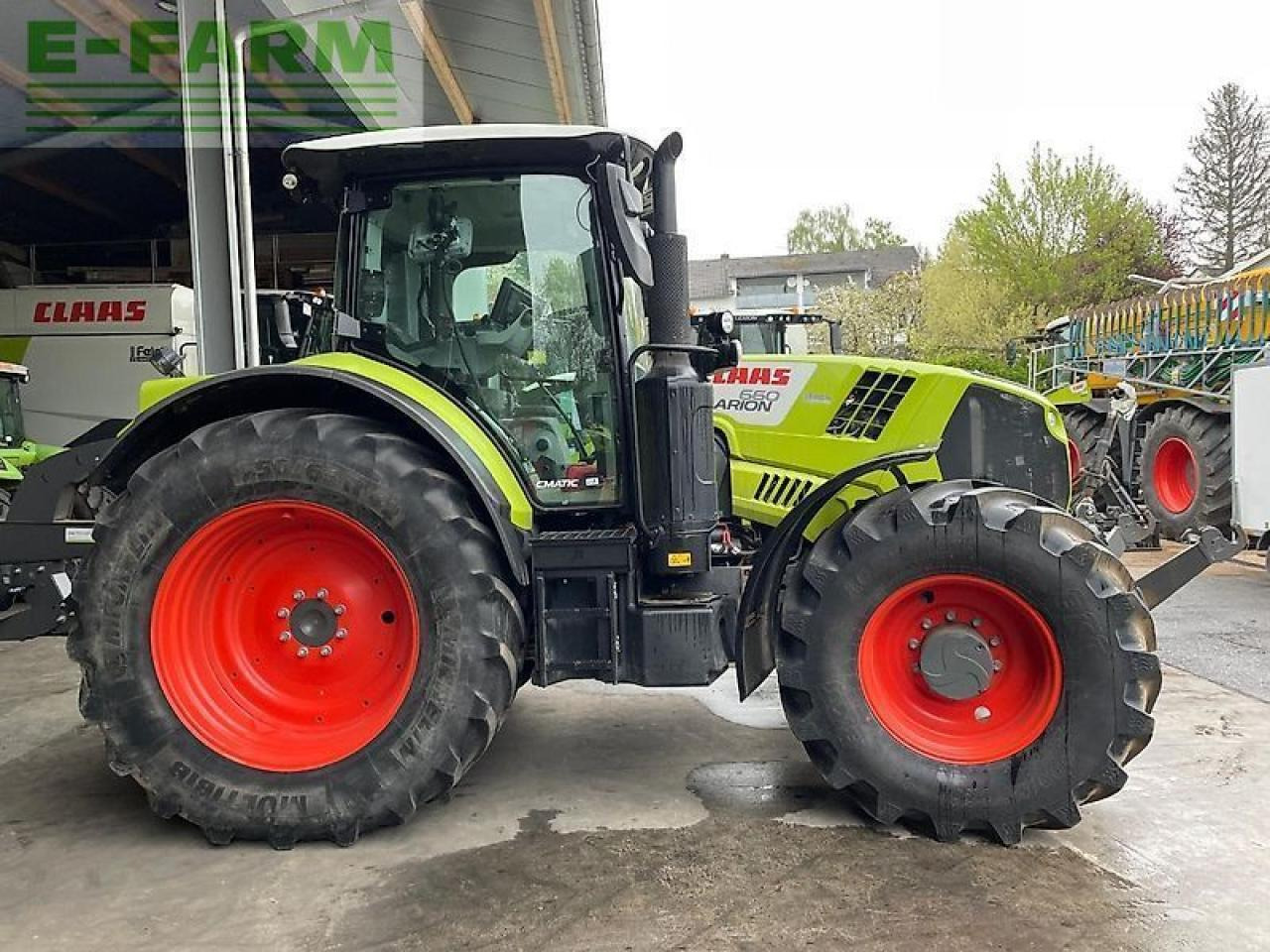 Tractor CLAAS arion 660