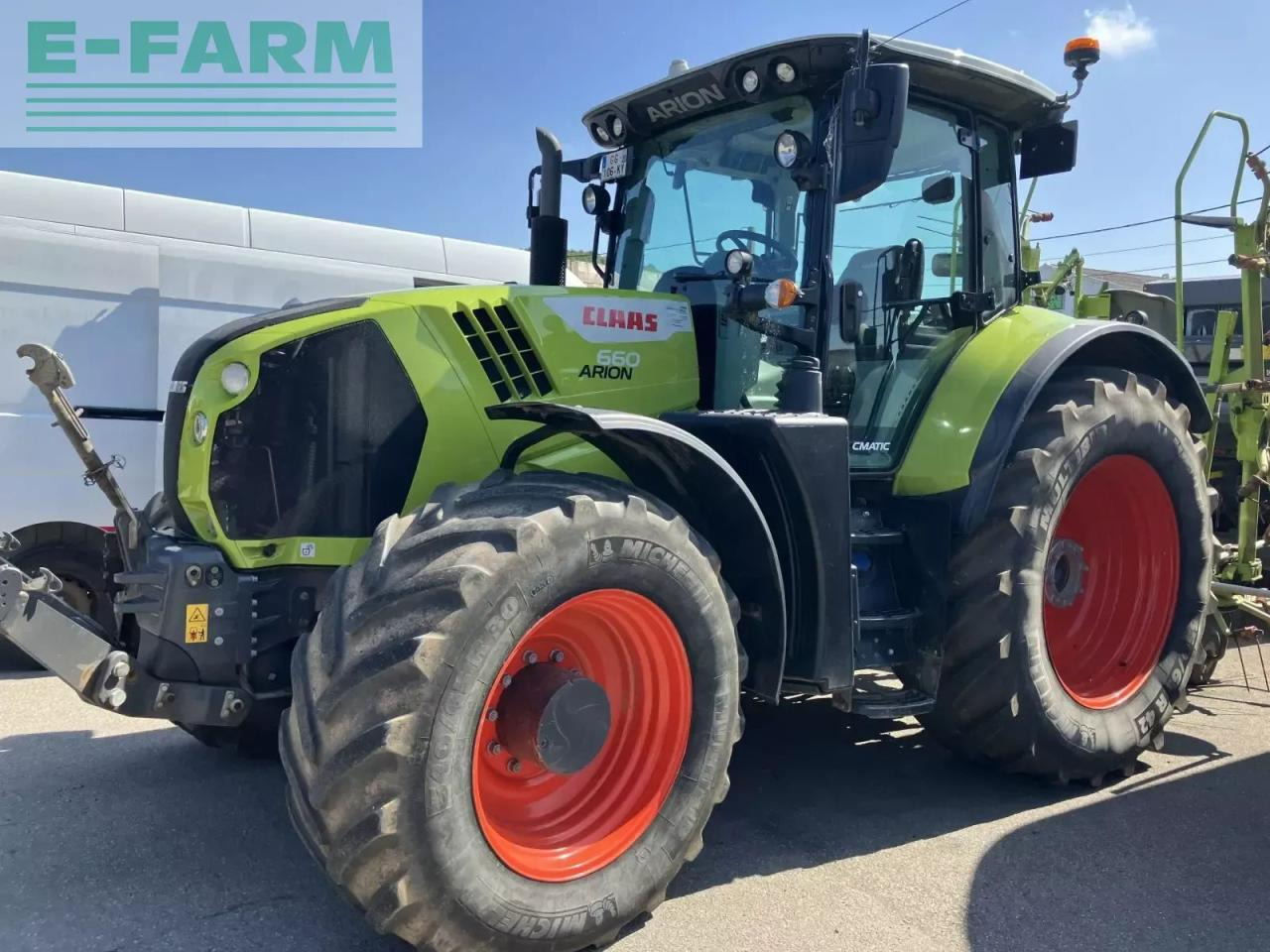 Tractor CLAAS arion 660 cis +