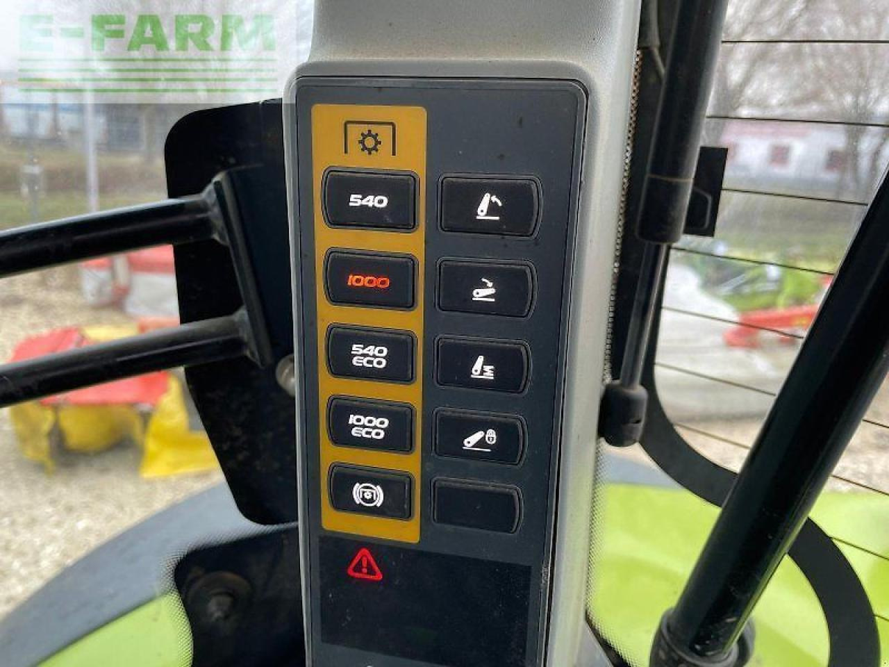 Tractor CLAAS arion 660 cis + CMATIC CIS+