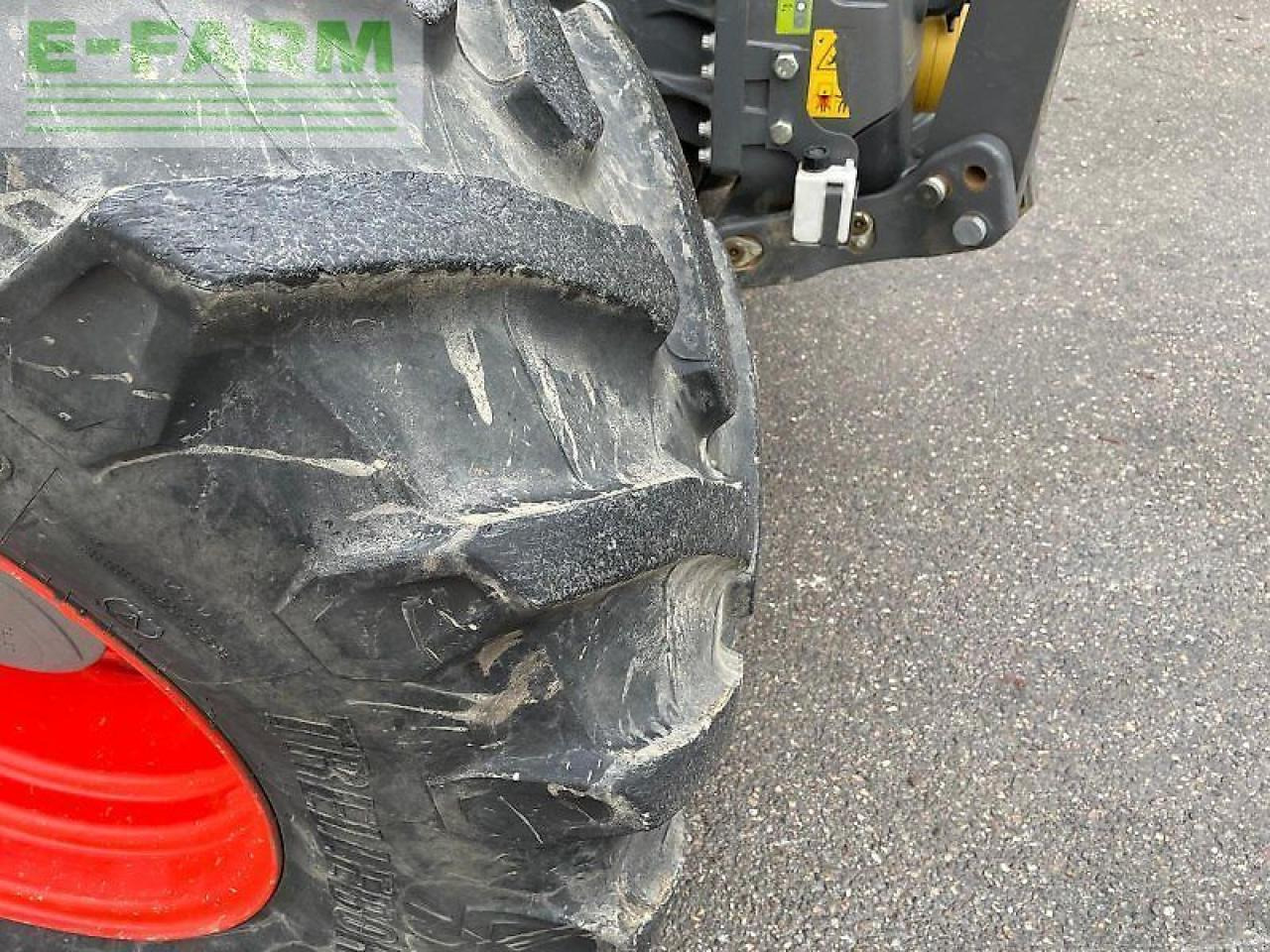 Tractor CLAAS arion 660 cis + CMATIC CIS+