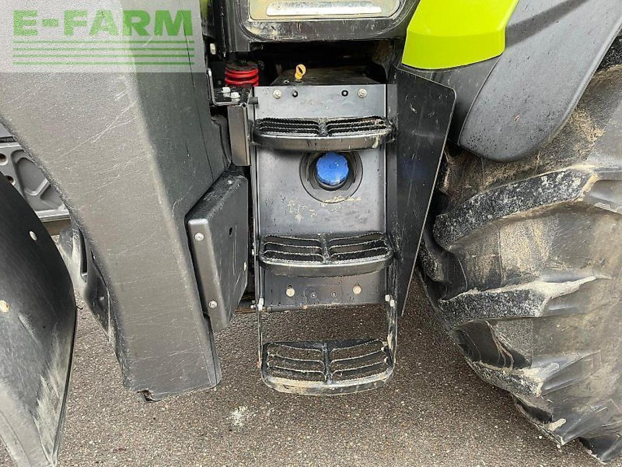 Tractor CLAAS arion 660 cis + CMATIC CIS+