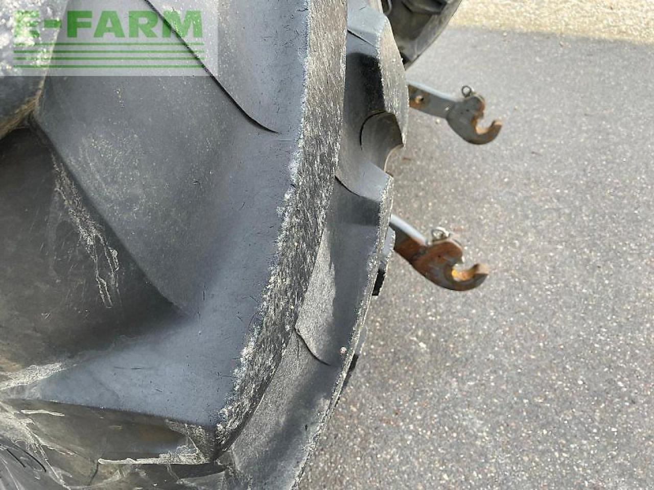 Tractor CLAAS arion 660 cis + CMATIC CIS+