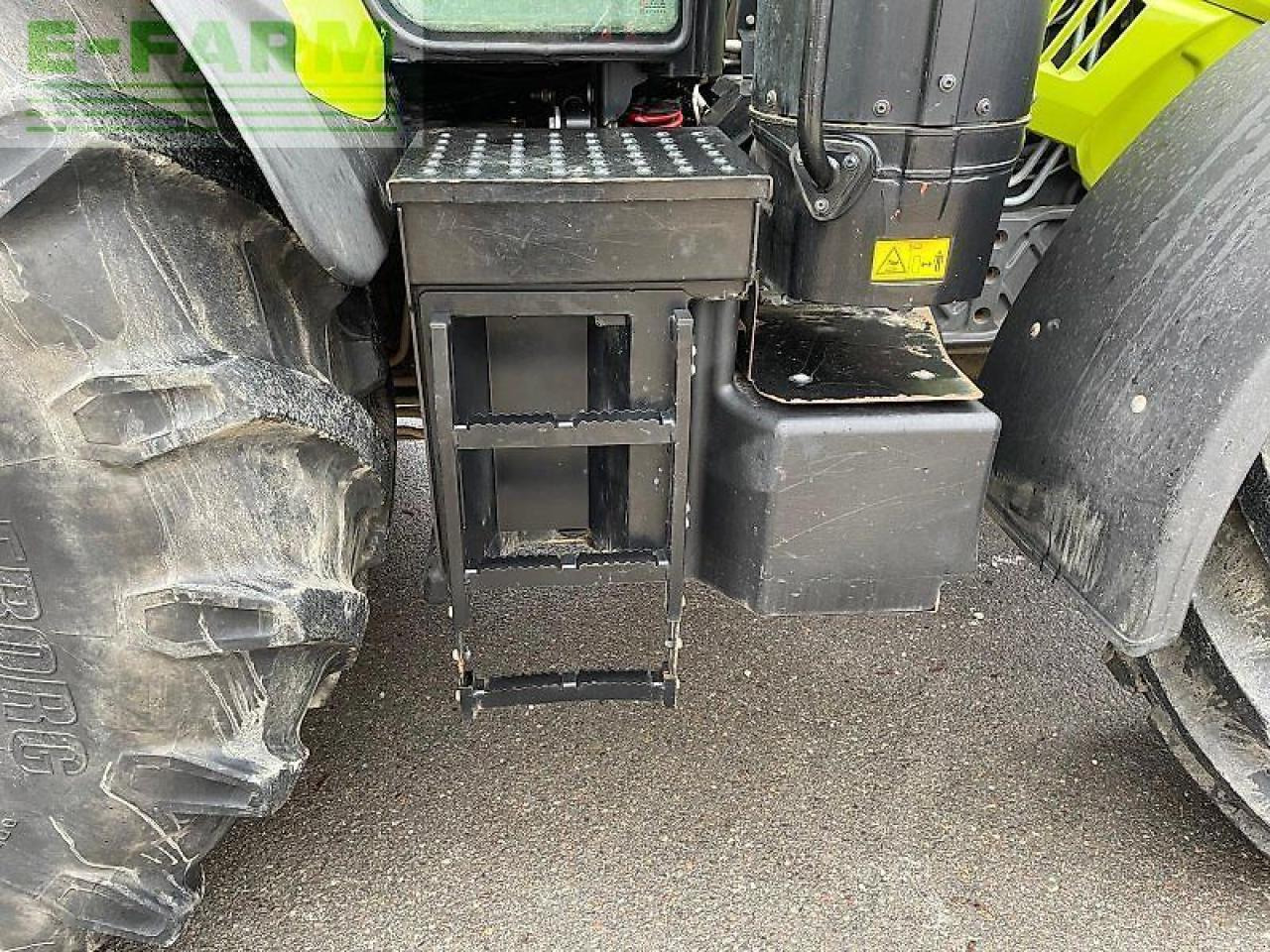 Tractor CLAAS arion 660 cis + CMATIC CIS+