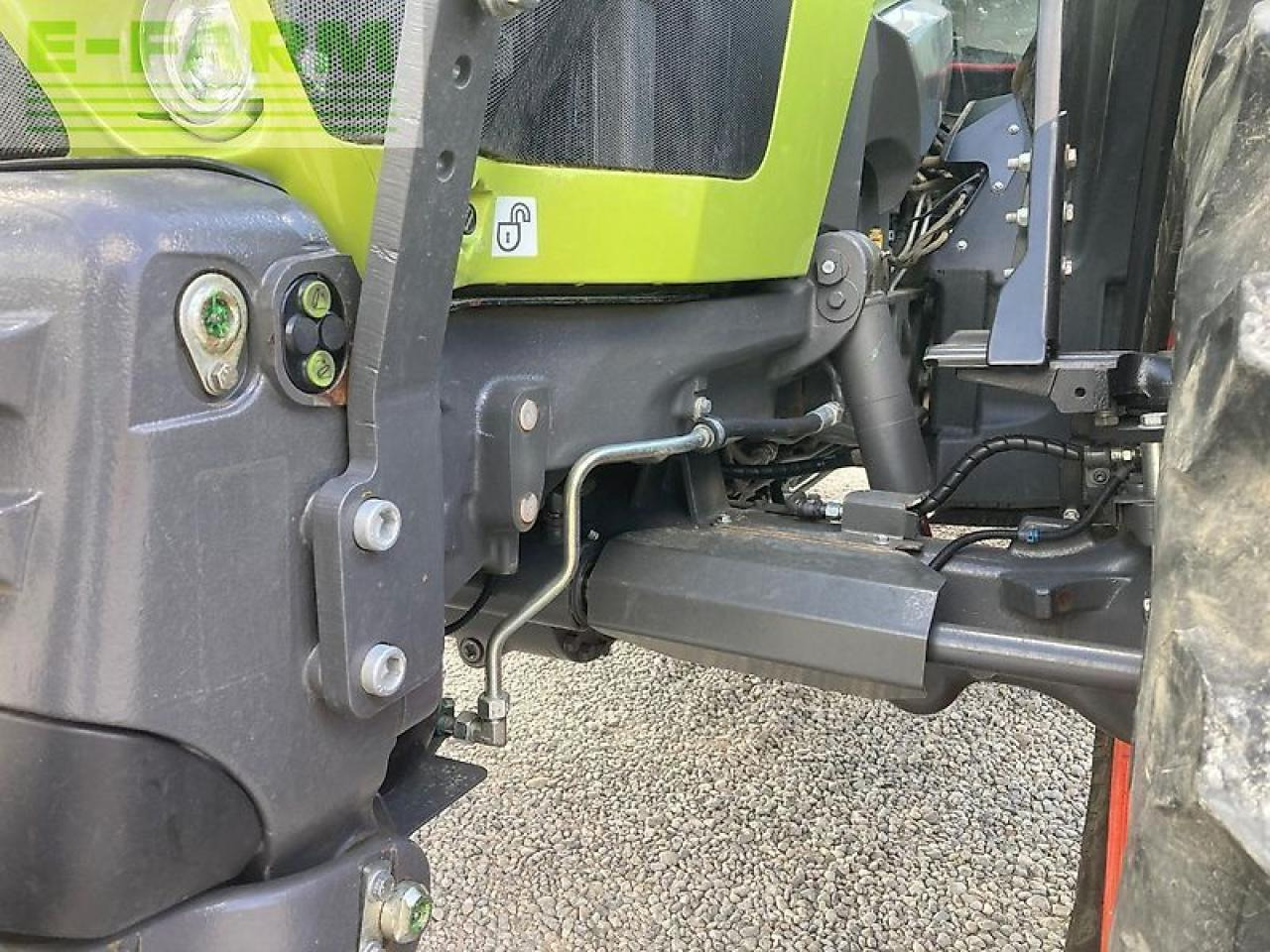 Tractor CLAAS arion 660 cmatic