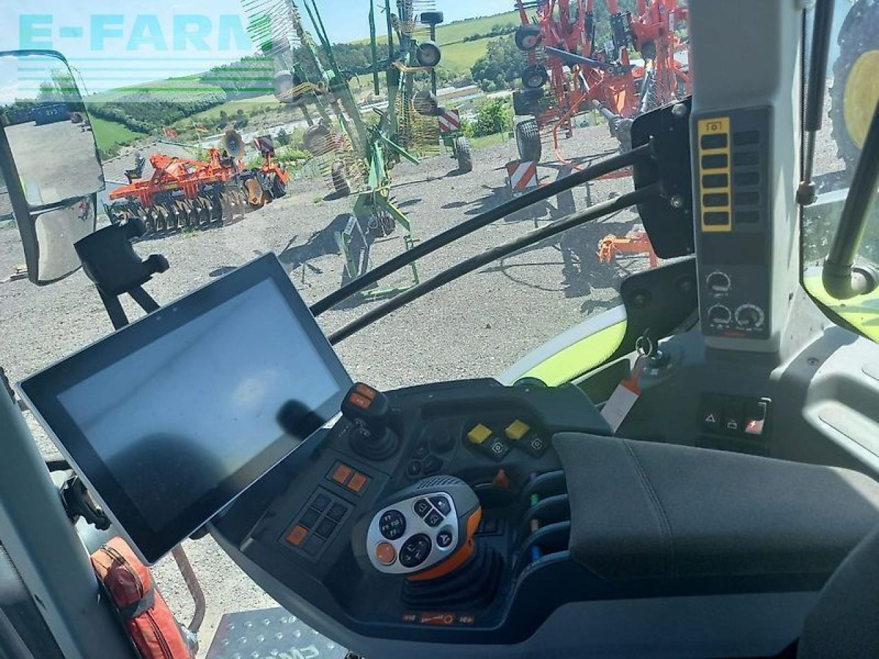 Tractor CLAAS arion 660 cmatic