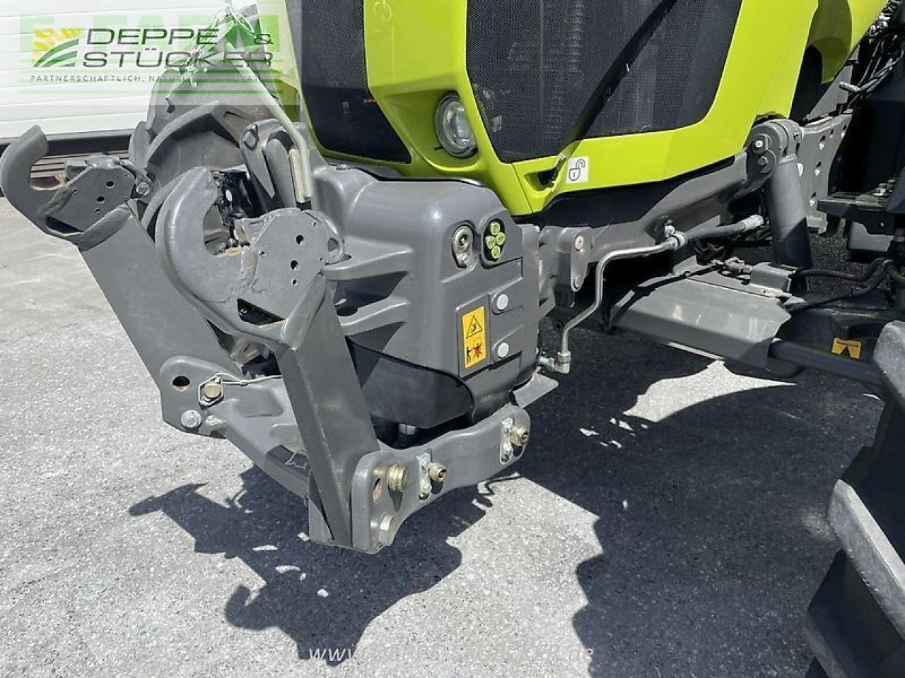 Tractor CLAAS arion 660 cmatic