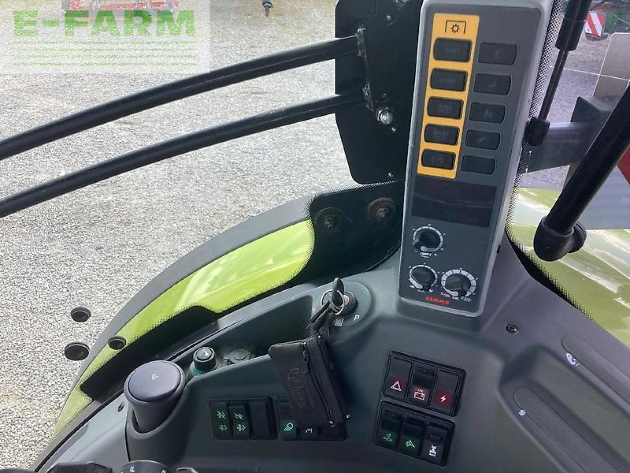 Tractor CLAAS arion 660 cmatic