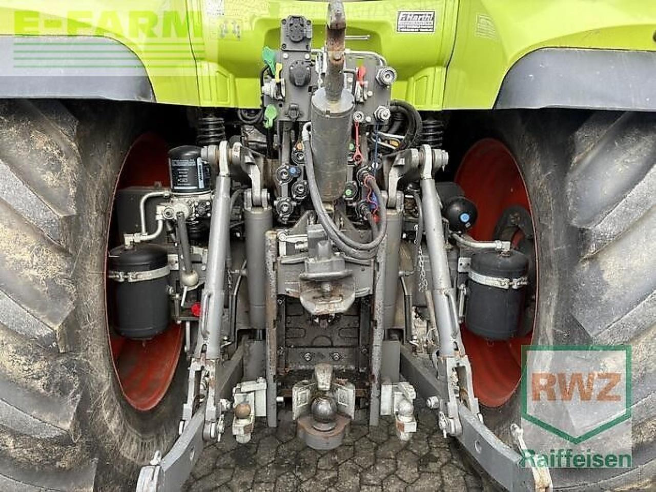 Tractor CLAAS arion 660 cmatic