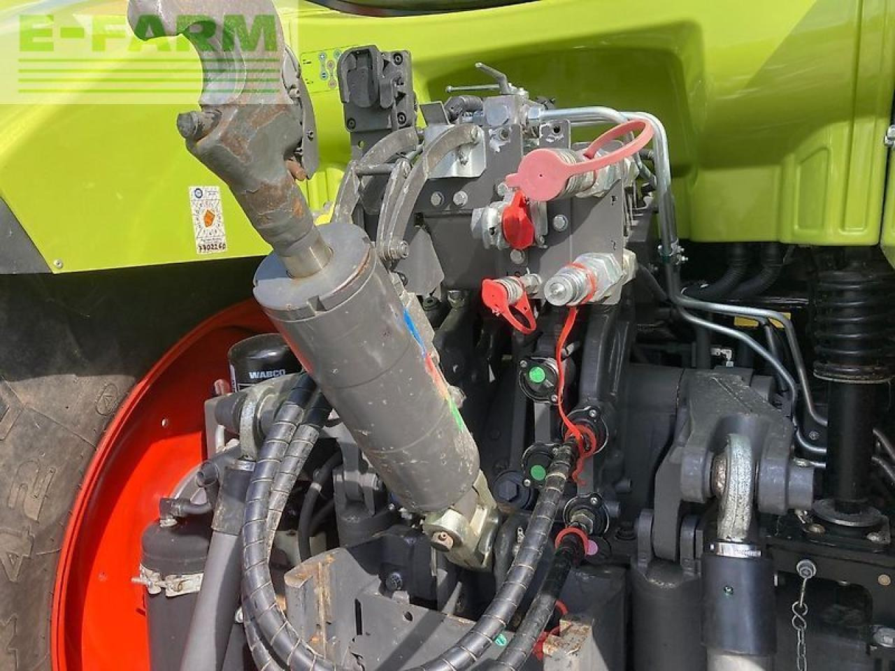 Tractor CLAAS arion 660 cmatic