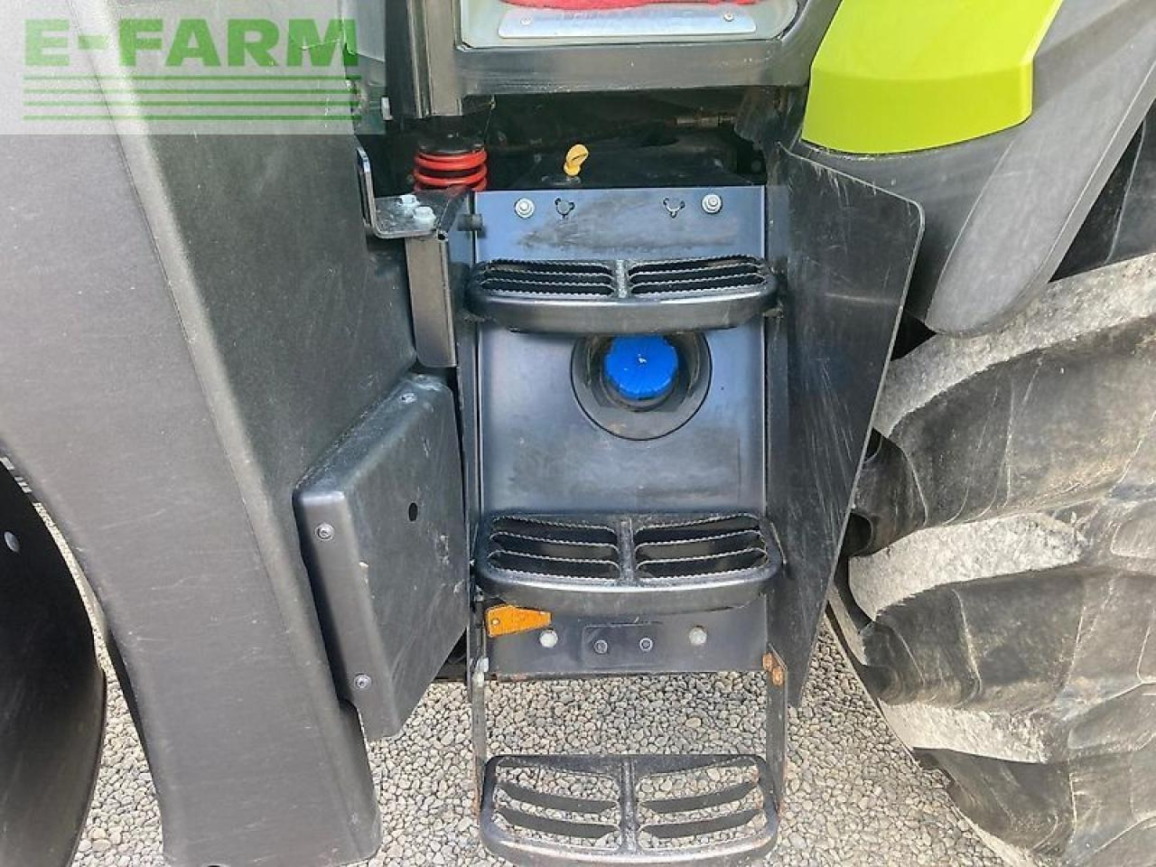 Tractor CLAAS arion 660 cmatic