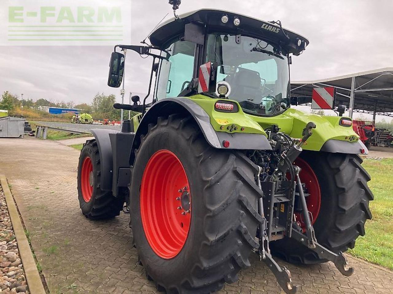 Tractor CLAAS arion 660 cmatic