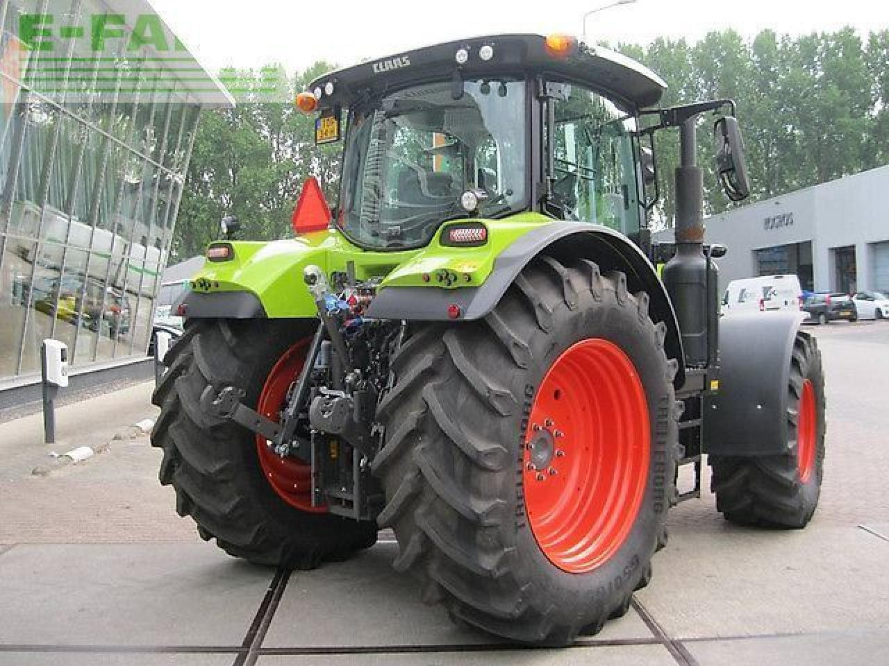 Tractor CLAAS arion 660 cmatic