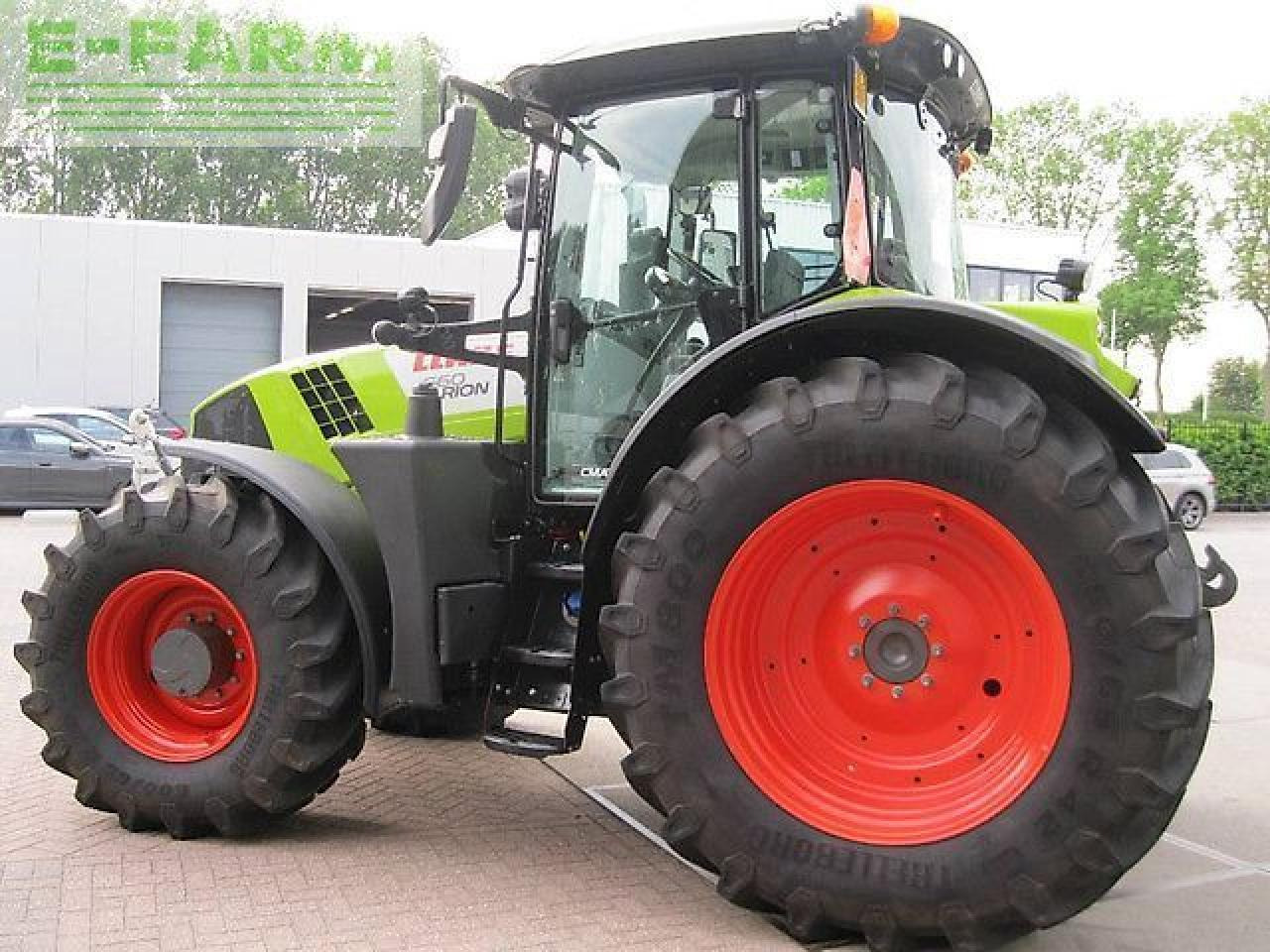 Tractor CLAAS arion 660 cmatic