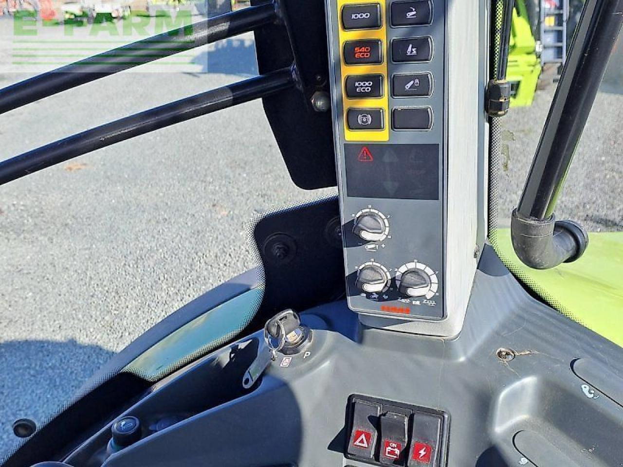 Tractor CLAAS arion 660 cmatic