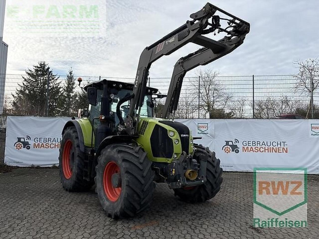 Tractor CLAAS arion 660 cmatic