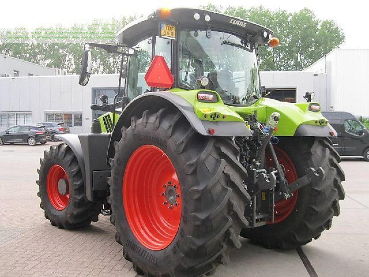 Tractor CLAAS arion 660 cmatic