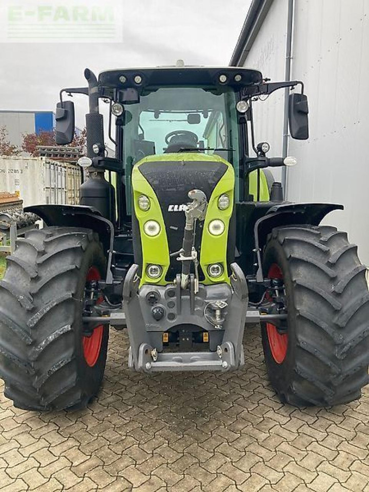 Tractor CLAAS arion 660 cmatic