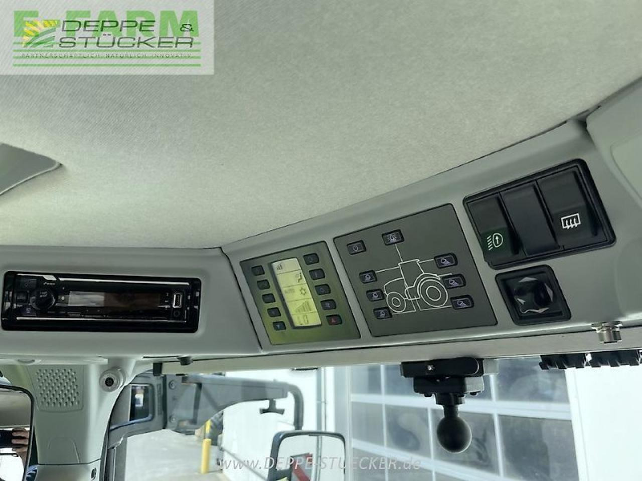 Tractor CLAAS arion 660 cmatic