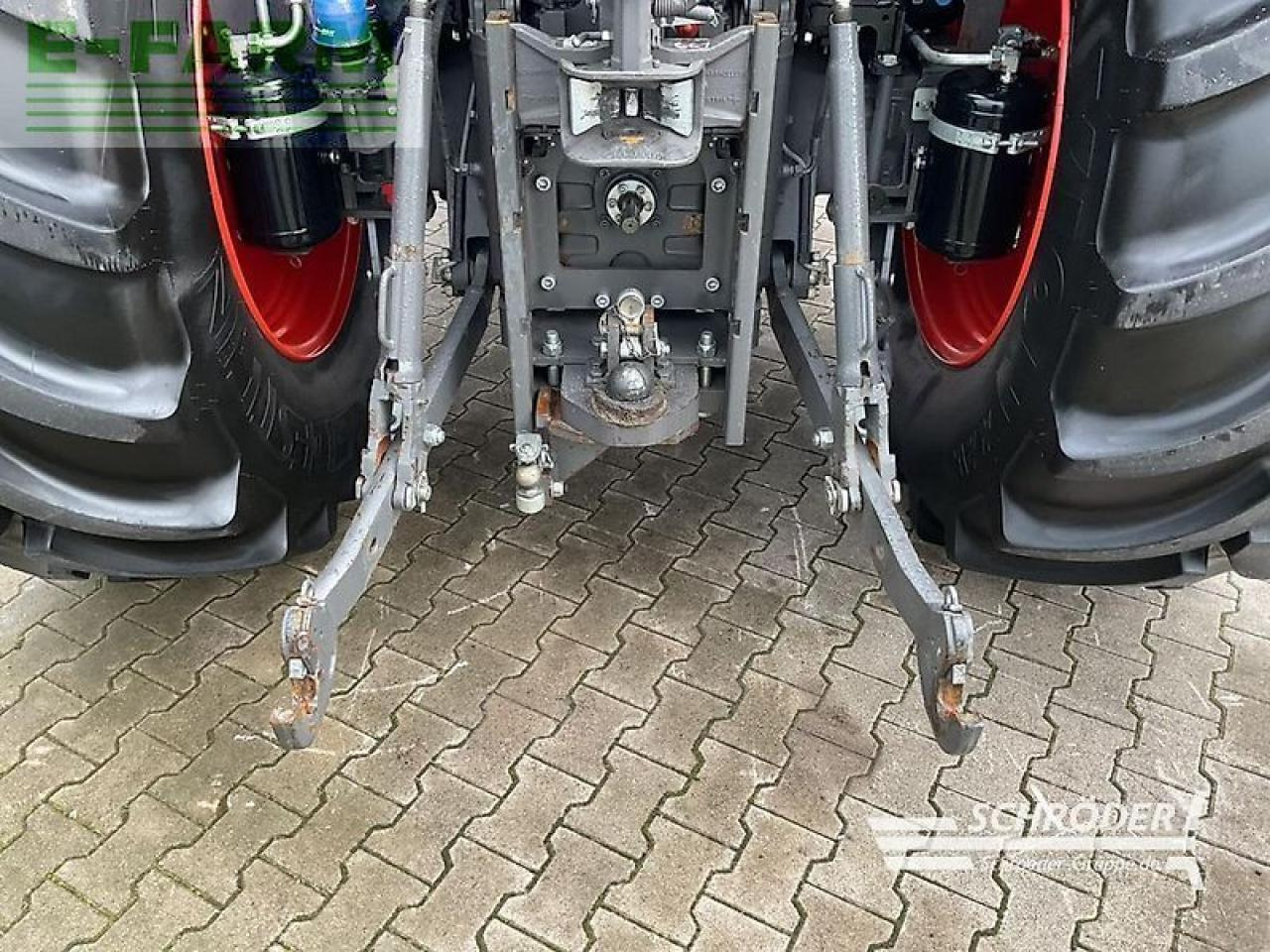 Tractor CLAAS arion 660 cmatic