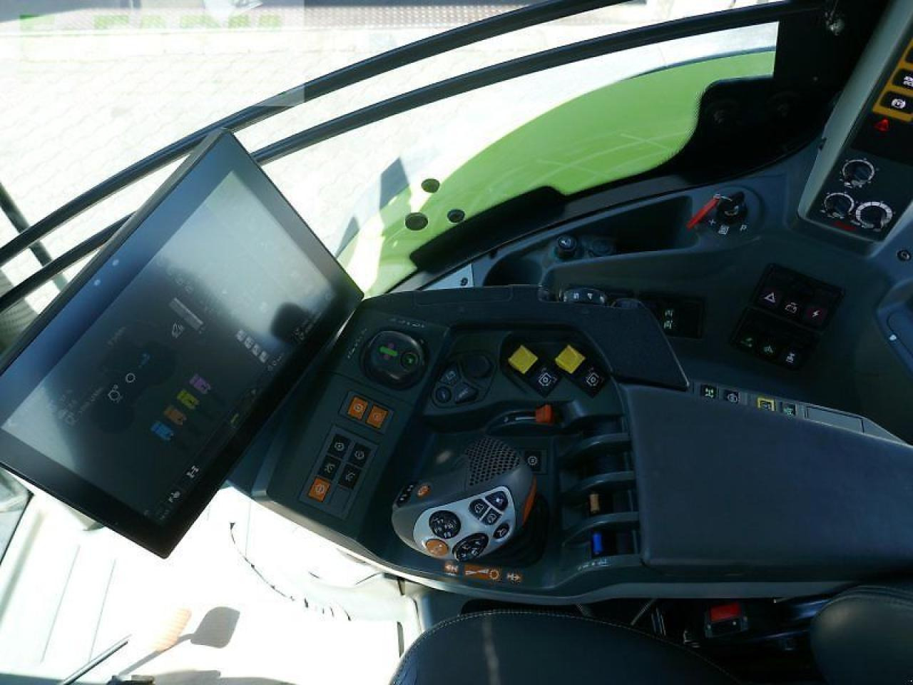 Tractor CLAAS arion 660 cmatic cebis CMATIC CEBIS