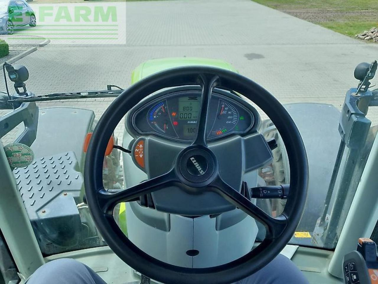 Tractor CLAAS arion 660 cmatic cis CMATIC CIS