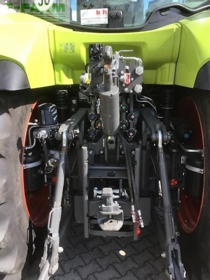 Tractor CLAAS arion 660 cmatic focus