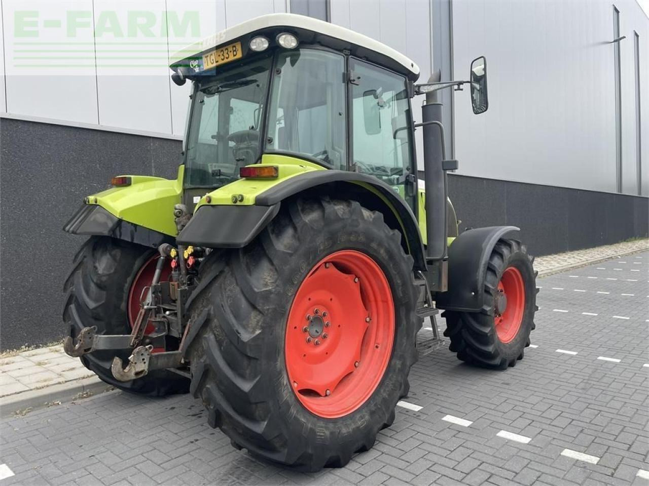 Tractor CLAAS atz 567