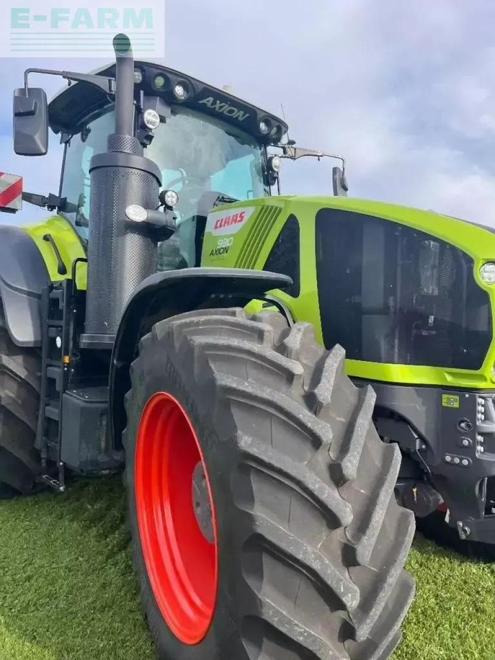 Tractor CLAAS axio 930