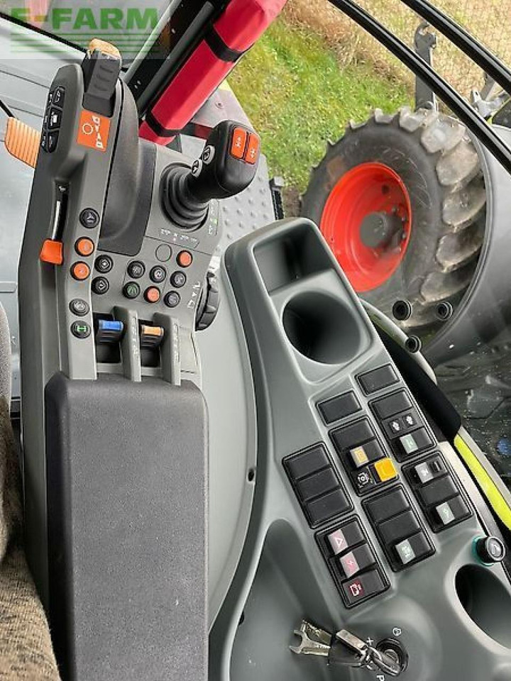 Tractor CLAAS axion 800