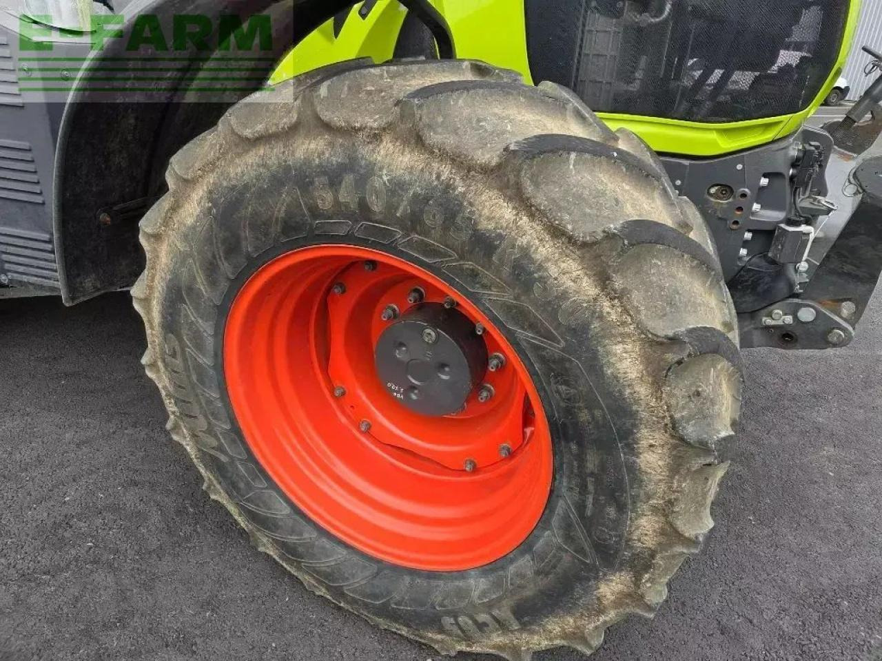 Tractor CLAAS axion 800