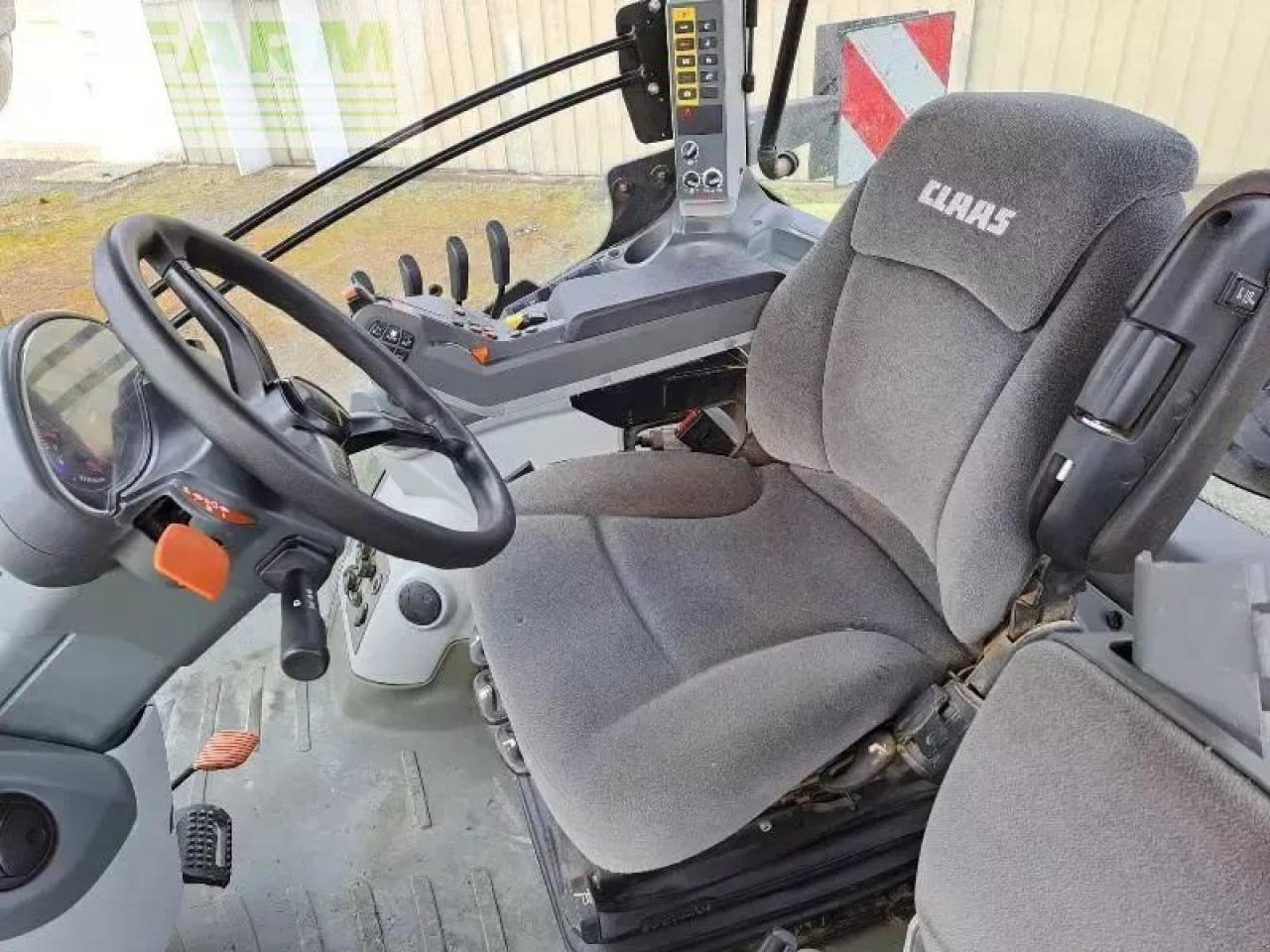 Tractor CLAAS axion 800