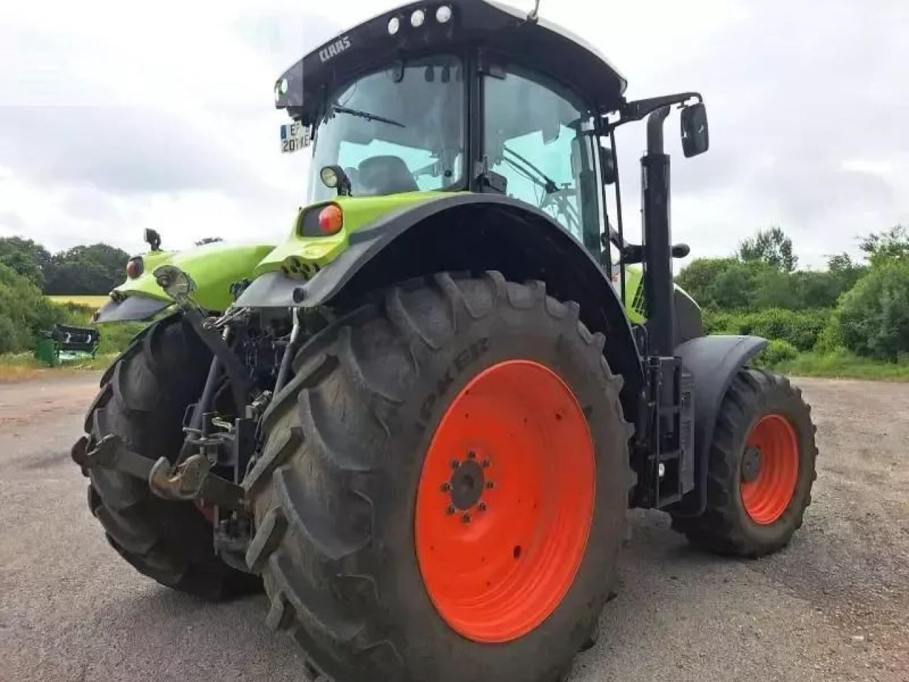 Tractor CLAAS axion 800