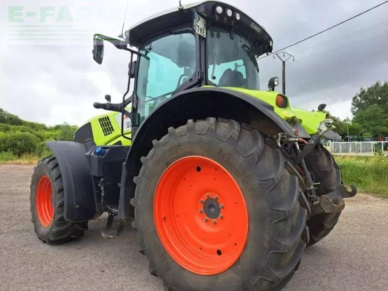 Tractor CLAAS axion 800