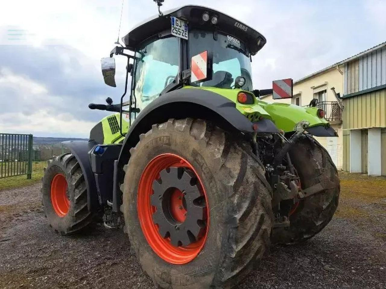 Tractor CLAAS axion 800