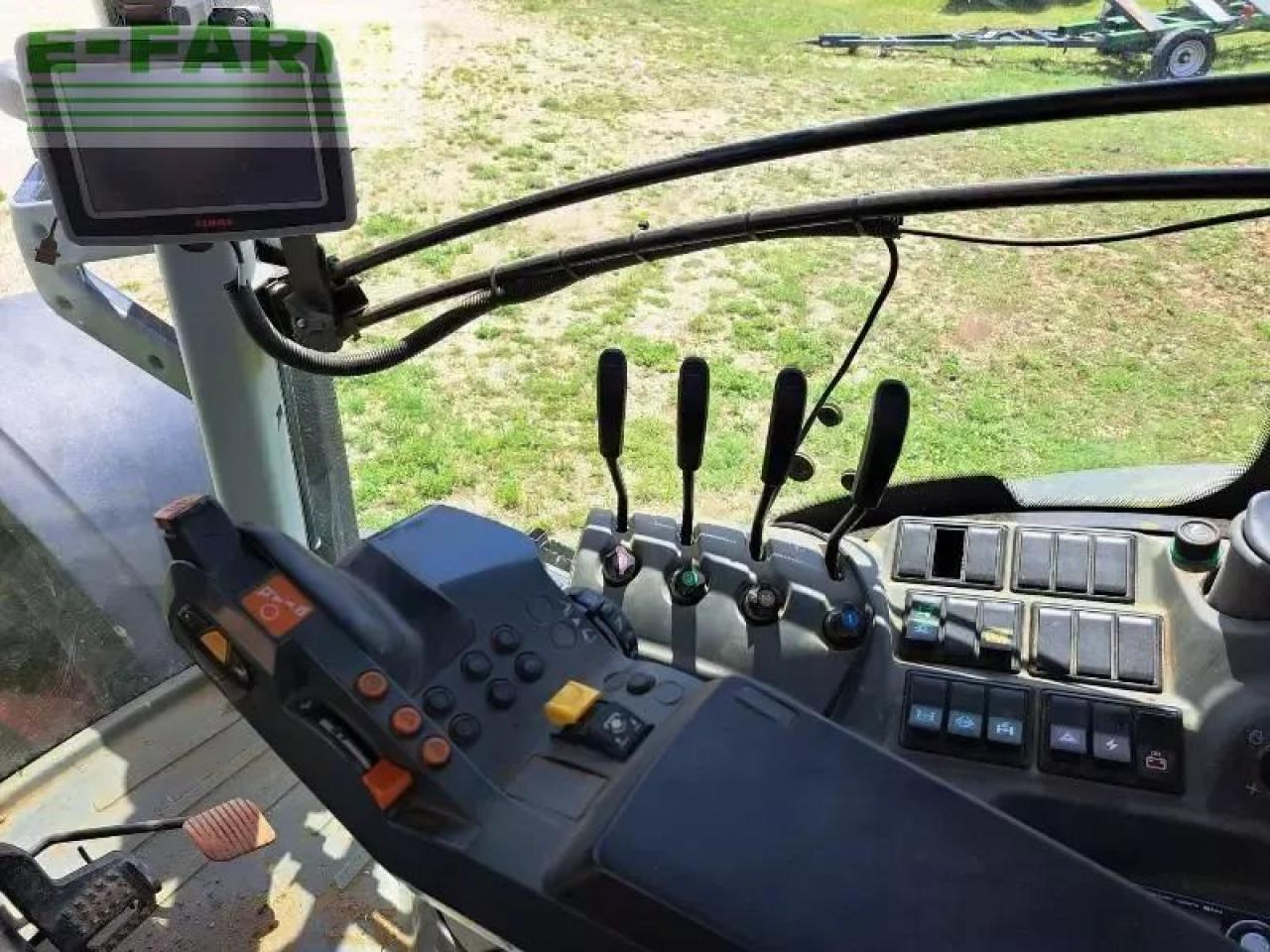 Tractor CLAAS axion 800
