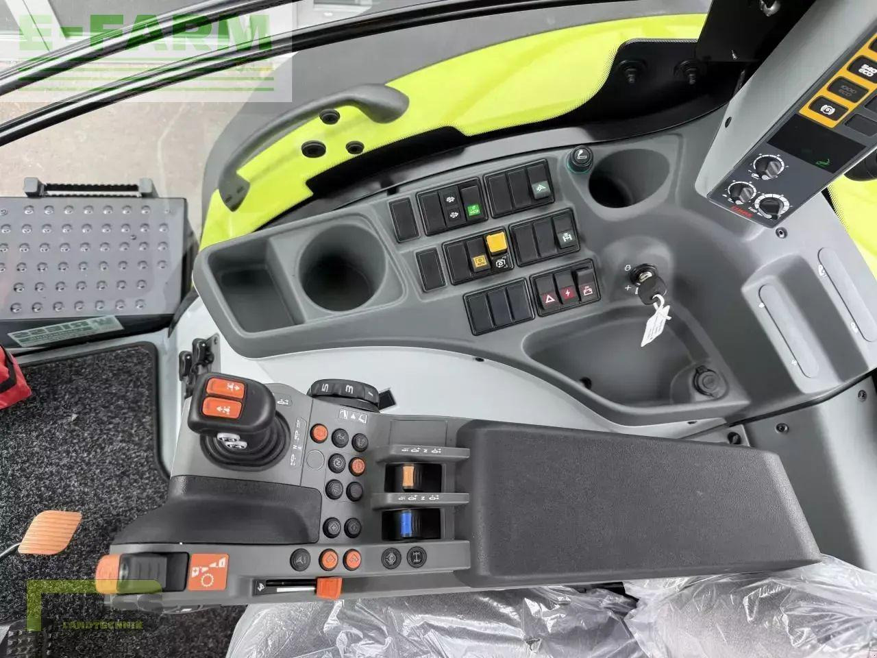 Tractor CLAAS axion 800 cis+ hexashift HEXASHIFT CIS+