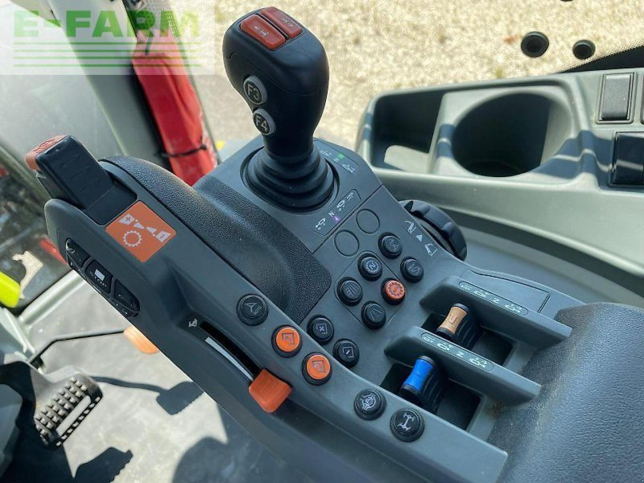 Tractor CLAAS axion 800 cis+ preisreduziert
