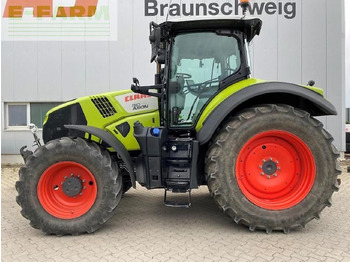Tractor CLAAS axion 810
