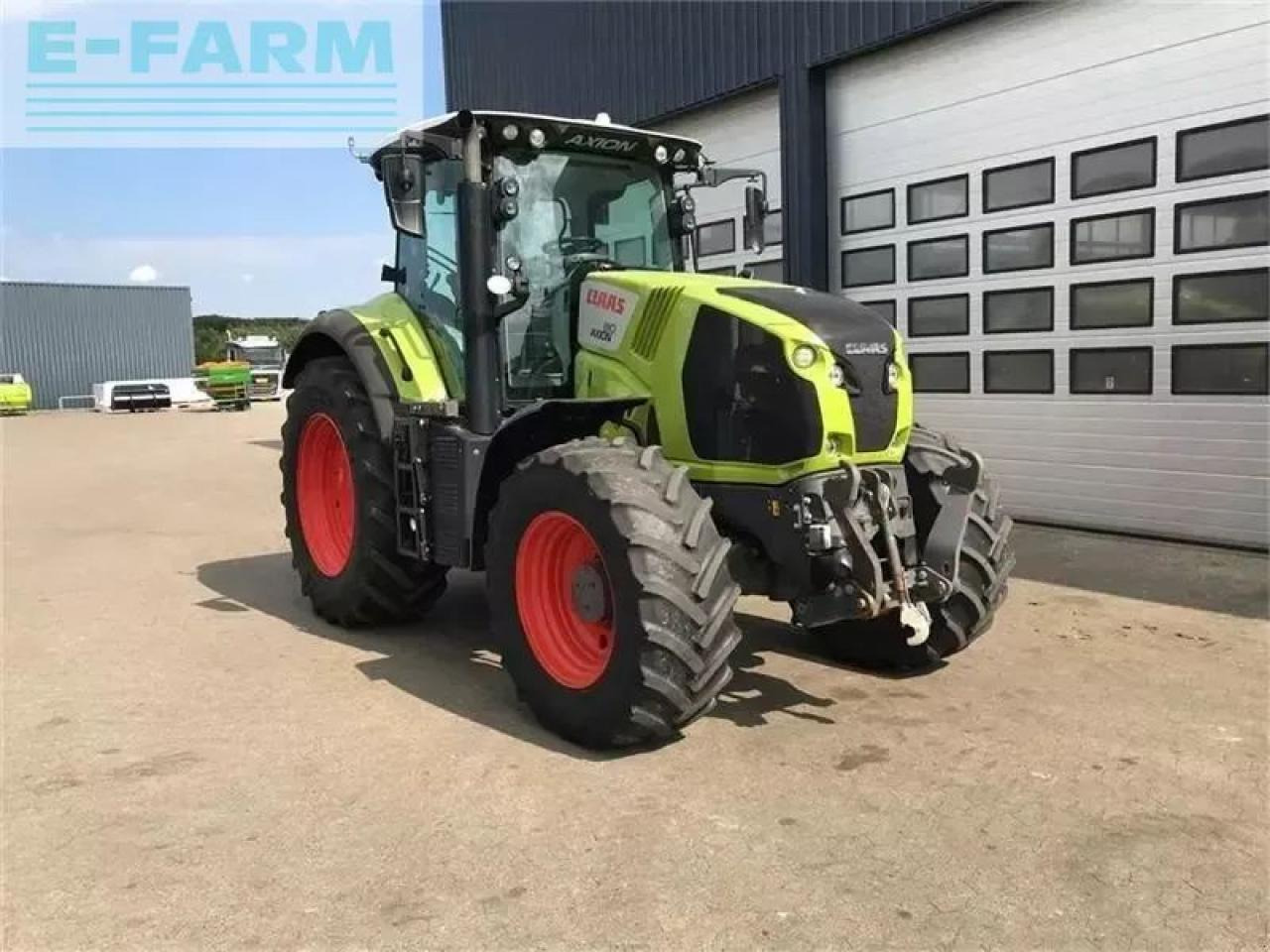 Tractor CLAAS axion 810